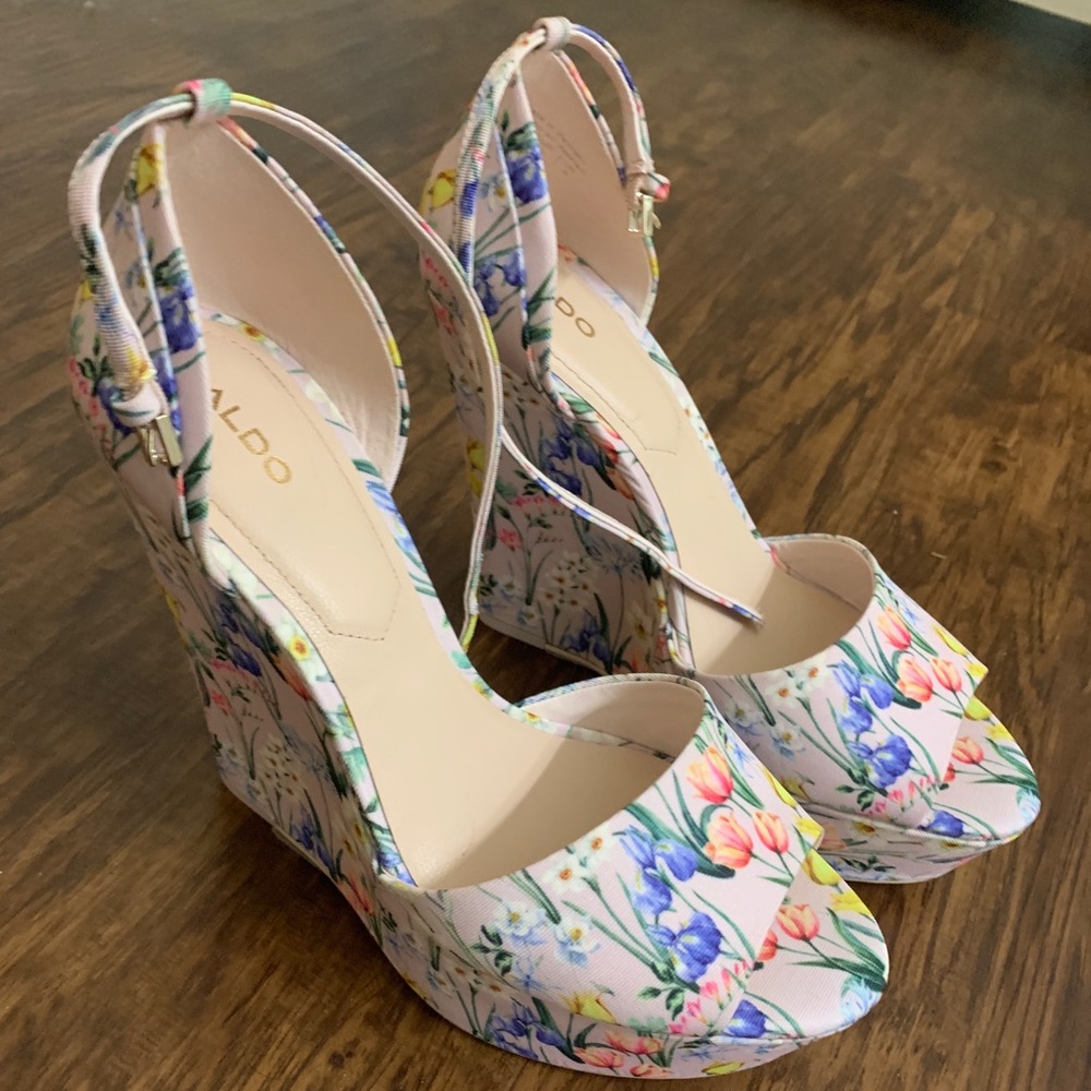 Classy Floral Printed Aldo Wedges